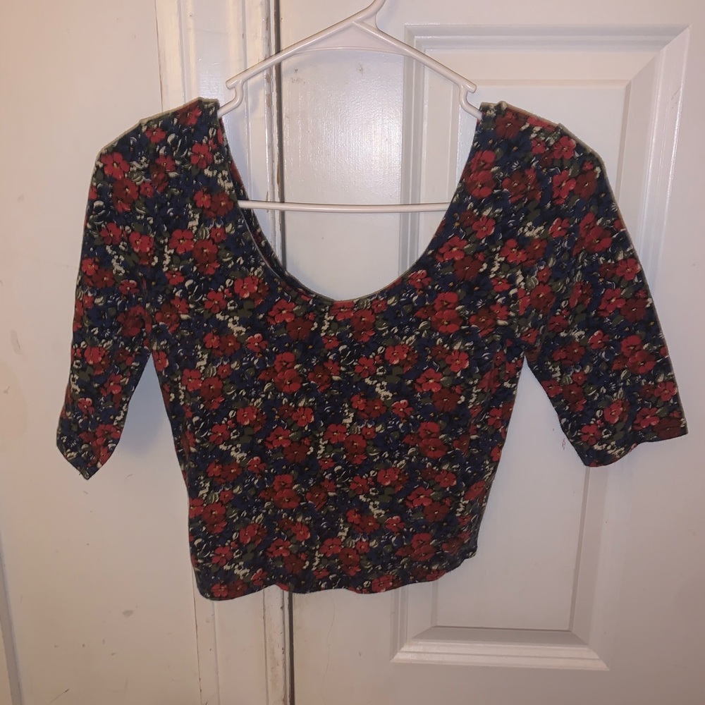 Crop top